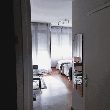 Apartamento Paisible studio avec agréable loggia et vue dégagée Aix-les-Bains Exterior foto