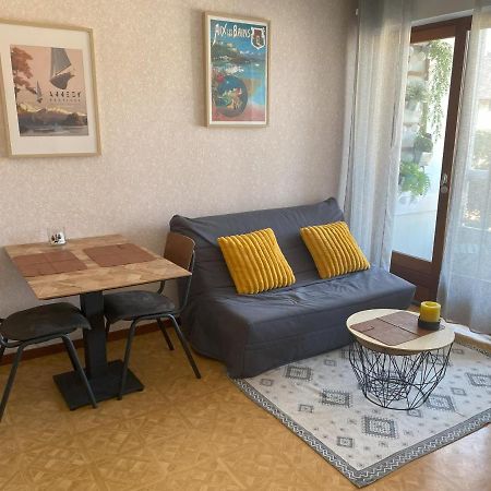 Apartamento Paisible studio avec agréable loggia et vue dégagée Aix-les-Bains Exterior foto
