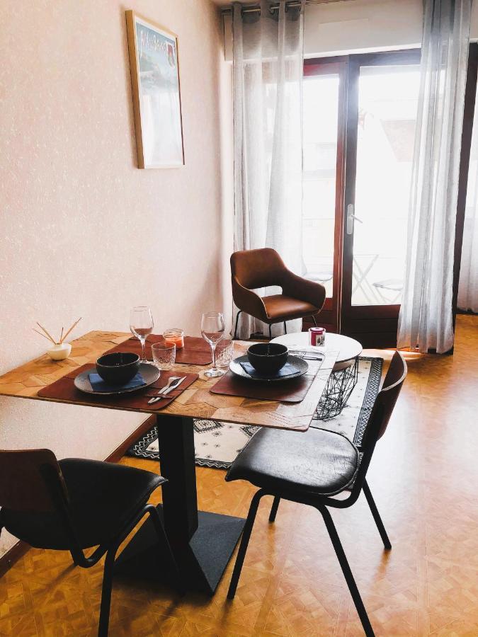 Apartamento Paisible studio avec agréable loggia et vue dégagée Aix-les-Bains Exterior foto